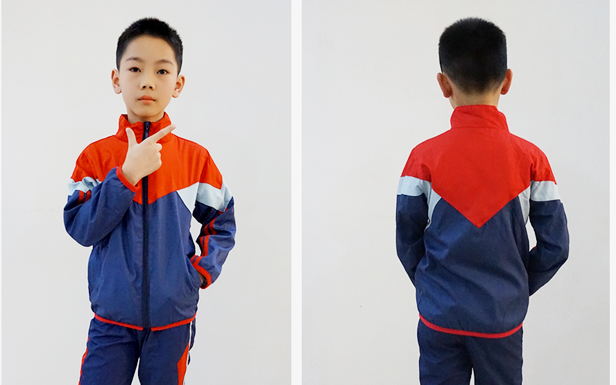 校服定制—通榮制衣—擁有9年校服生產(chǎn)經(jīng)驗(yàn)的十大牛商企業(yè)