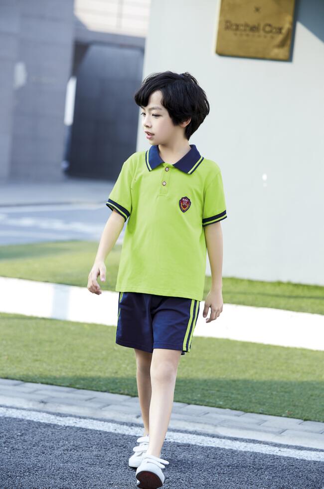 Cvc棉滌混紡布也可以入列學(xué)生校服定制廠家布料名單中